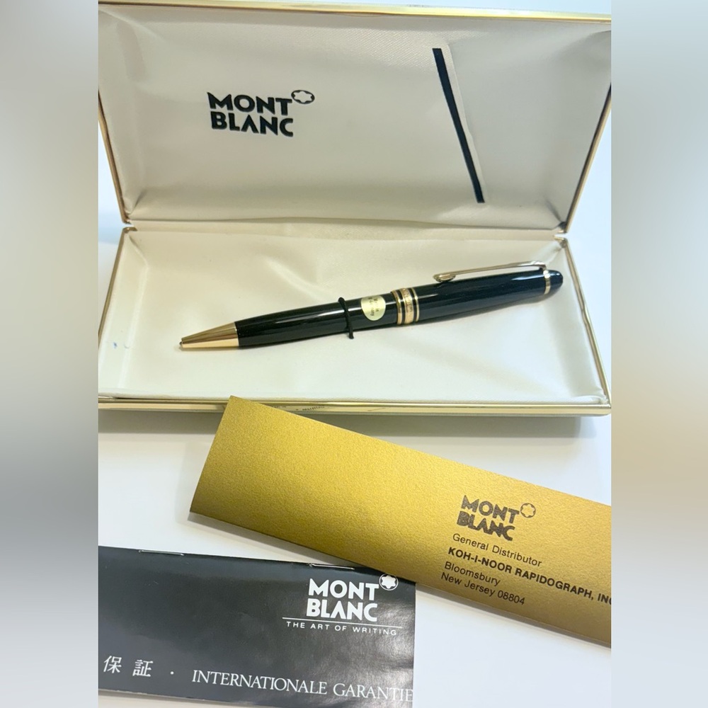 Mont Blanc Black and Gold Pen with Case - Picture 4 of 4
